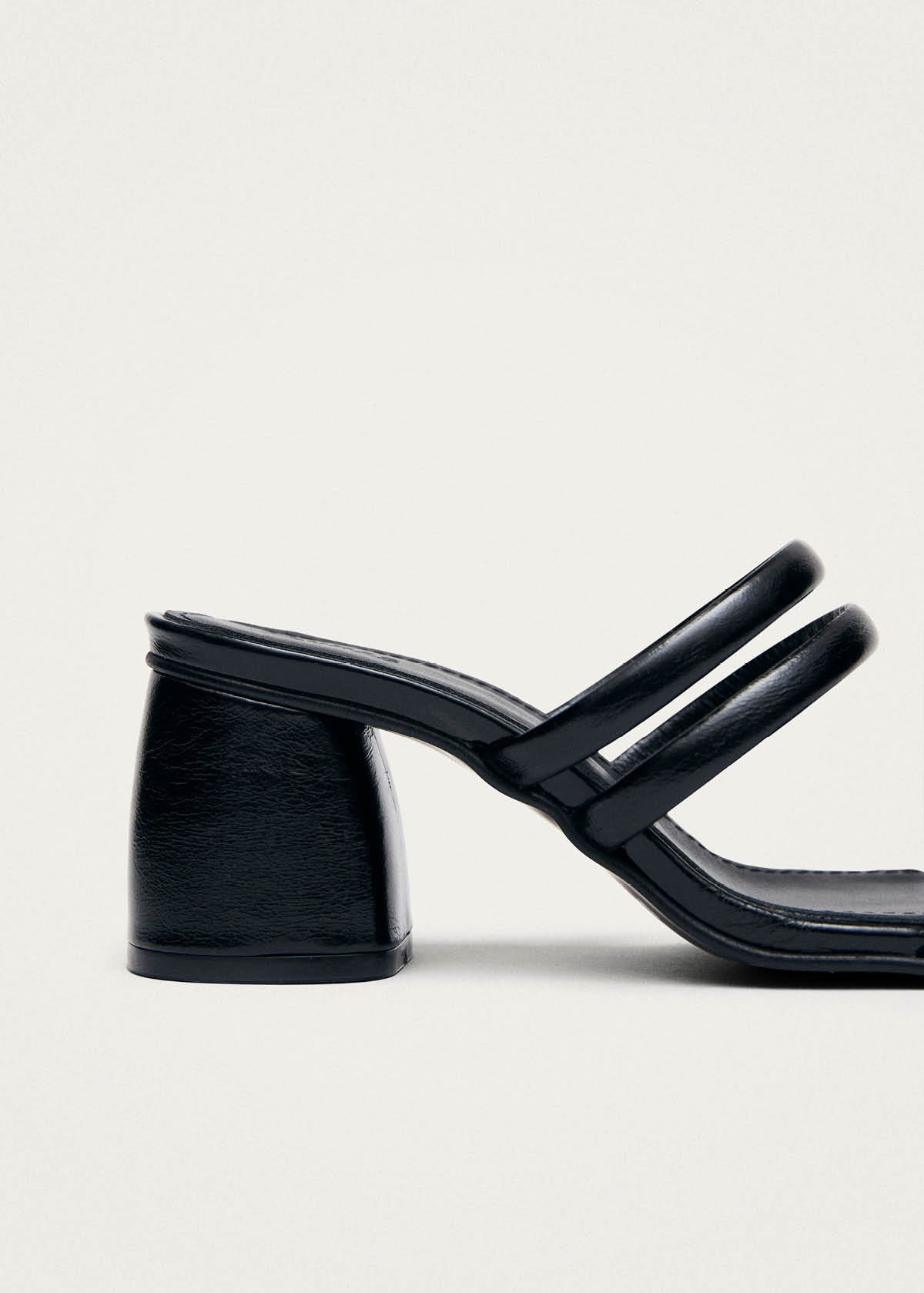 Indiana Rift Black Leather Sandals - Image 7