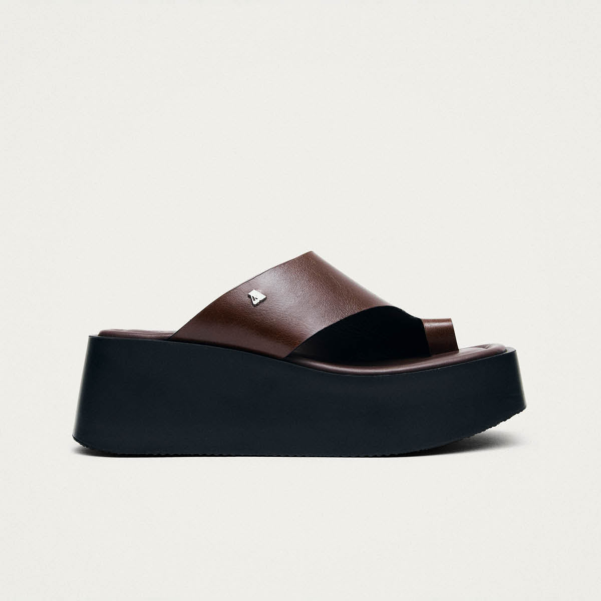 Nova Rift Brown Leather Sandals - Image 3