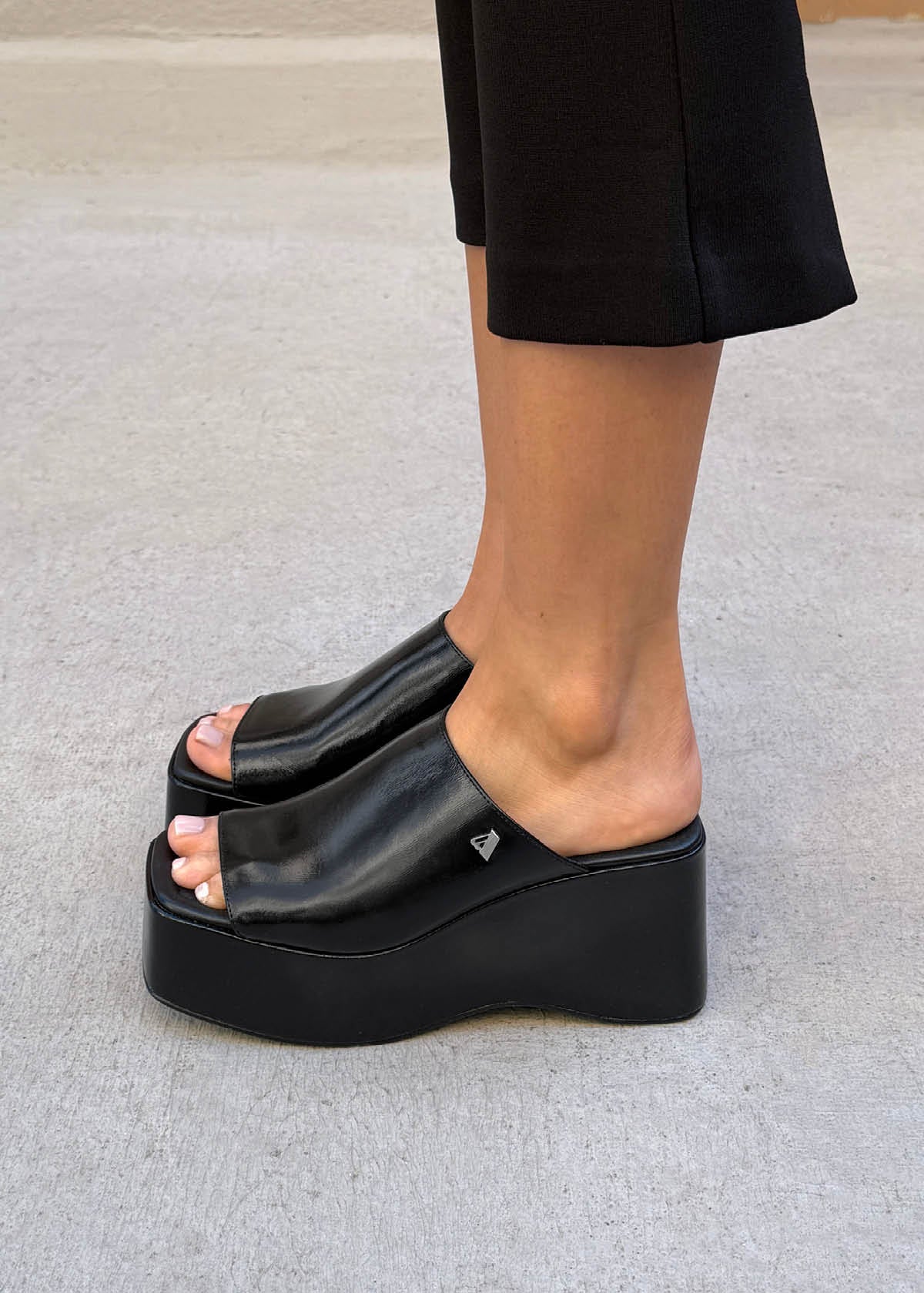 Vale Patent Black Leather Sandals - Image 2